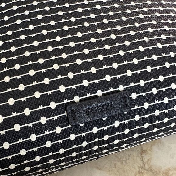 Fossil Fiona Vegan Leather Printed Large Crossbody Bag - Black/White - Picture 5 of 16
